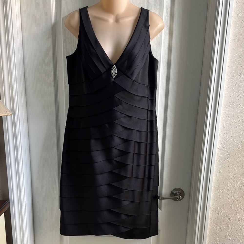 Jones Wear Black Party Dress-12
